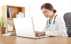 لپ تاپ دست دوم مناسب دانشجویان پزشکی