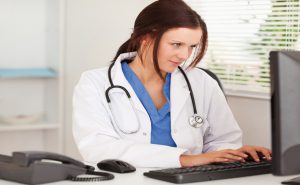 لپ تاپ دست دوم مناسب دانشجویان پزشکی