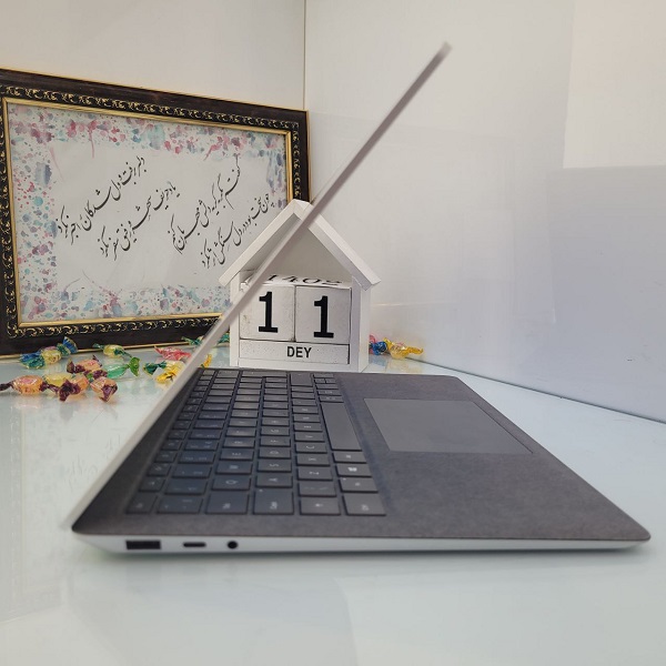 خریدار لپ تاپ مایکروسافت سرفیس 3 در محل